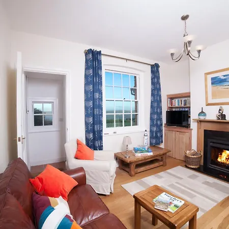 Cottage By The Beach With Fantastic Sea Views Yarmouth  Exterior photo