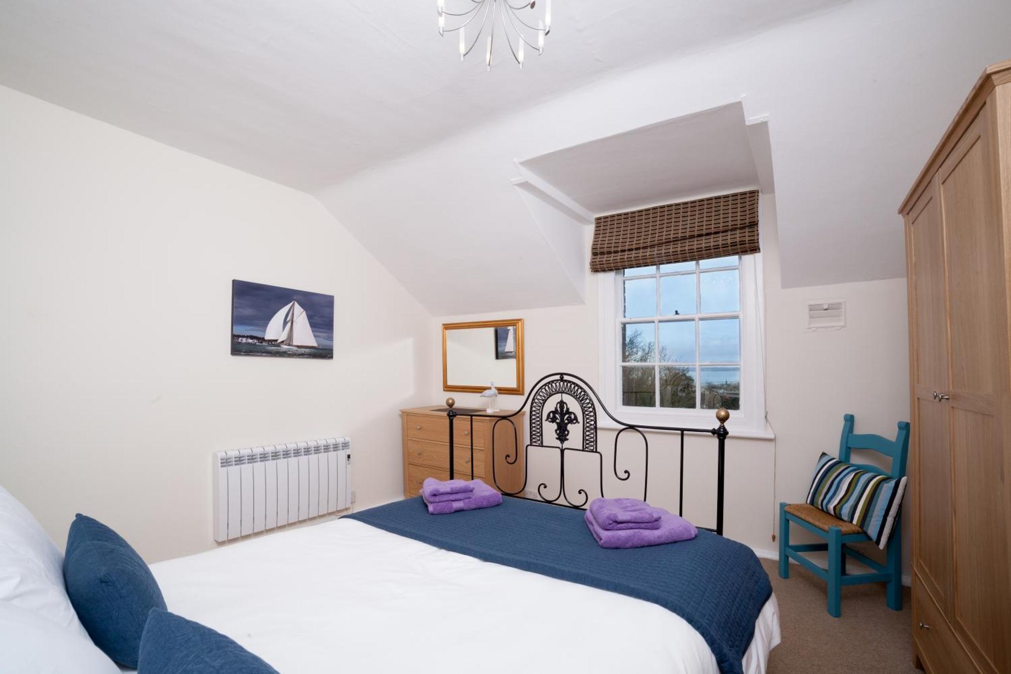 By The With Fantastic Sea Views Yarmouth (Isle Of Wight)